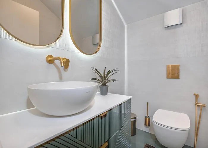 Luxenia, Walk To Town & Skyline Views By Etouri * Ρέθυμνο