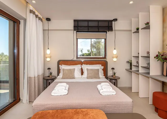 Luxenia, Walk To Town & Skyline Views By Etouri Ρέθυμνο