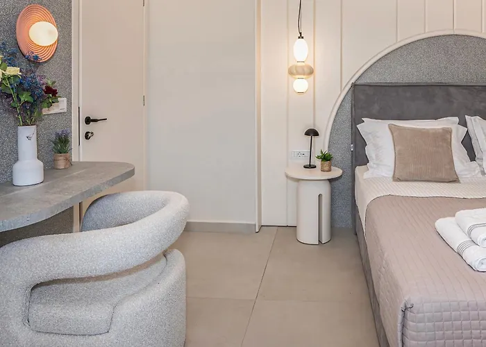 Βίλα Luxenia, Walk To Town & Skyline Views By Etouri