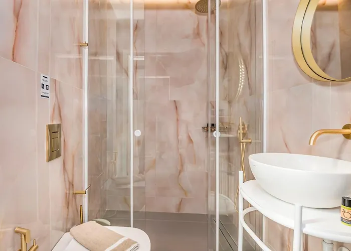 Βίλα Luxenia, Walk To Town & Skyline Views By Etouri