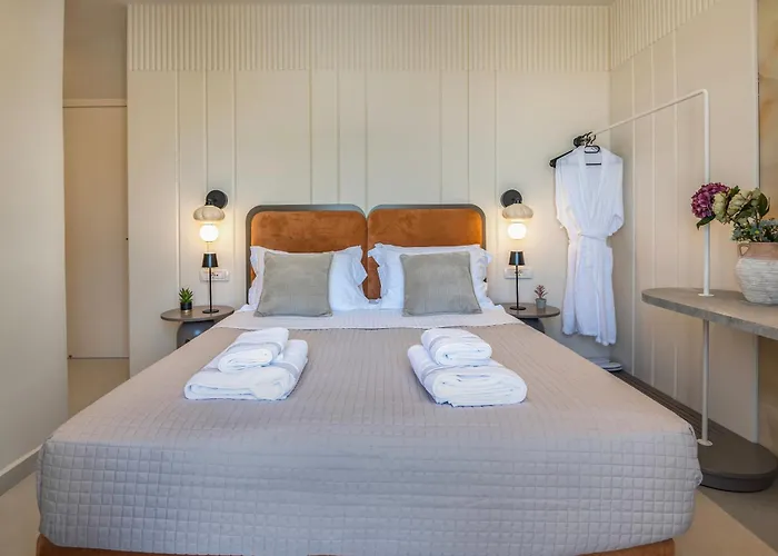 Luxenia, Walk To Town & Skyline Views By Etouri * Ρέθυμνο