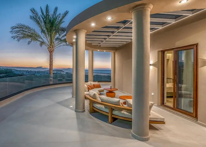 Luxenia, Walk To Town & Skyline Views By Etouri * Ρέθυμνο