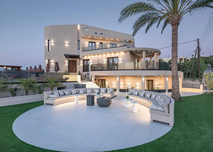 Βίλα Luxenia, Walk To Town & Skyline Views By Etouri *