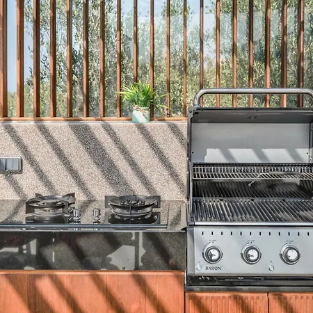 Vilă Luxenia, Walk To Town & Skyline Views By Etouri Rethymnon