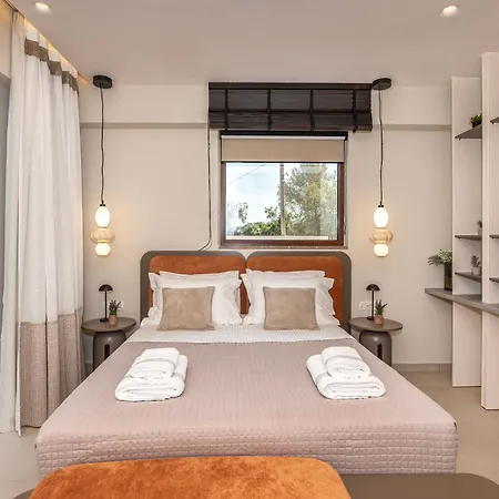 Luxenia, Walk To Town & Skyline Views By Etouri Rethymnon