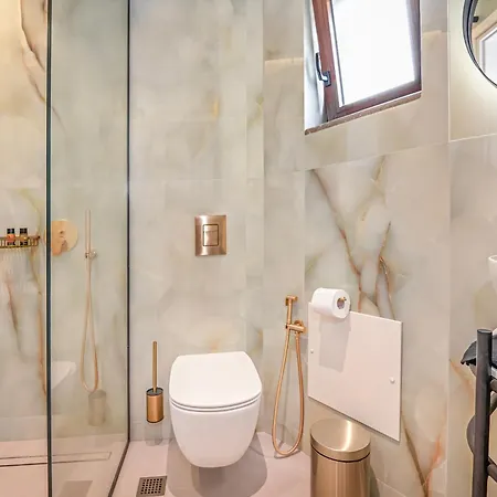Villa Luxenia, Walk To Town & Skyline Views By Etouri Réthymnon